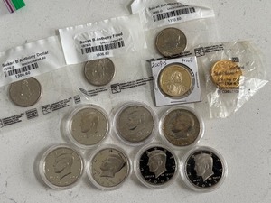 lot 147 image: Dollar and Half Dollar Coins