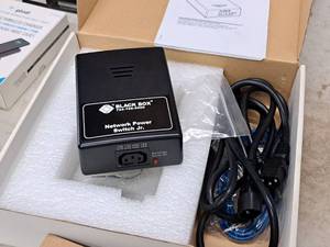 lot 1060 image: Black Box Network Power Switch Jr.