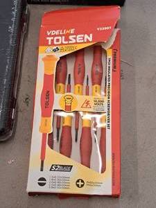 lot 1150 image: Vdeline Tolsen Insulated Precision Screwdriver Set 7-piece