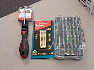 lot 1156 image: Craftsman Slotted Screwdriver 18x4, Makita 3-Pack #3 Phillips Double-Ended Power Bits and Masterforce Driver Kit with Case