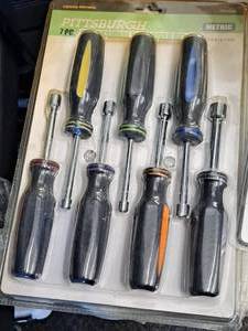lot 1159 image: Pittsburgh Nut Driver Set  Metric 5mm-11mm 7-piece