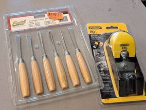 lot 1164 image: Wood Working Hand Tools - Stanley RB5 Block Plane, Excel 6-pcs Carving Tool Set Size 6-12