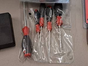 lot 1167 image: Wiha Premium Tools Screwdriver Set  Ergo Soft Grip 5-piece