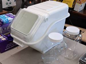 lot 1197 image: Plastic Assorted Storage Bins - (2) 6x6x10-12, (1) 22x11x19