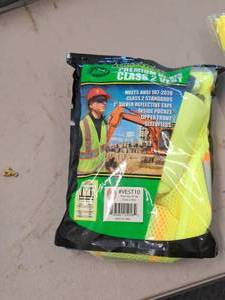 lot 1195 image: 3X-Large Premium Hi-Vis Class 2 Vest