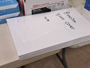 lot 1219 image: Lot of (1 Ream) Gloss Cover Sheets  8 Point 11x17