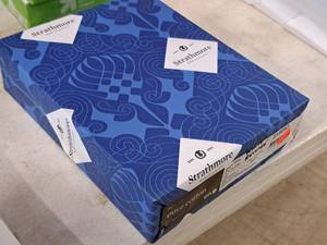 lot 1221 image: Lot of (1 Ream) Strathmore Pure Cotton Bright White Woven Resume Sheets  500 Sheets 8-12x11