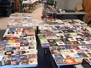 45 rpm Record Collection - Pop, Country, Rock 264-piece