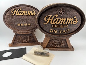 lot 1 image: Vintage Hamms Beer On Tap Pedestal Sign