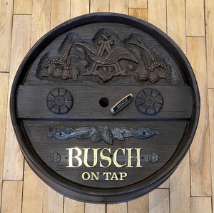 lot 56 image: Vintage Busch On Tap Beer Barrel Sign Cover