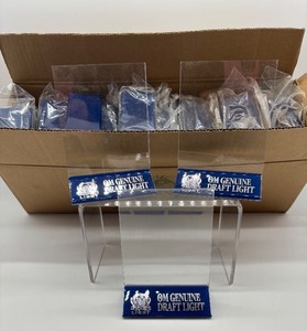 lot 223 image: Over 20 OM Genuine Draft Light Plexiglass Menu Holders - New Old Stock