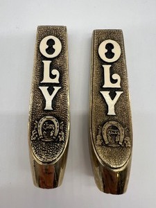lot 229 image: Pair of OLY Vintage Heavy Brass Beer Tap Handles with Ornate Design