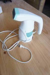 lot 41 image: Black & Decker Garment Steamer
