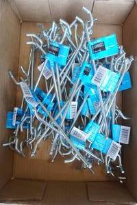 lot 42 image: metal pegboard hooks (NEW)
