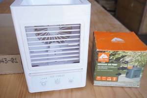lot 64 image: Air Cooler and air pump