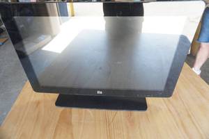 lot 105 image: Elo Touch Screen Monitor wstand and cords