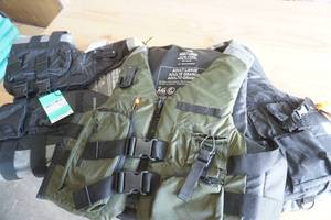 lot 147 image: NEW (3ct) Life Jacket Adult Large