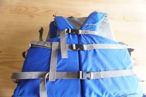 lot 162 image: NEW (3ct) Stearns Adult Oversized Life Jacket