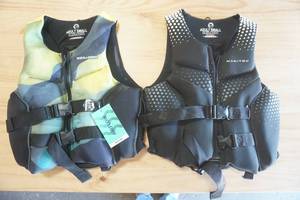 lot 231 image: NEW (2ct) Sea DooManitou Life Jackets Adult S. Ecoprene