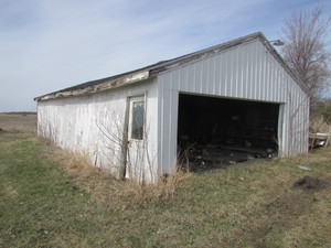 lot 9 image: Garage shell