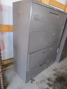 lot 20 image: Large Filing Cabinet