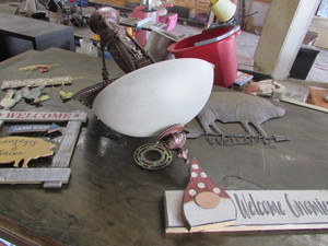 lot 74 image: Vintage Chandaleir