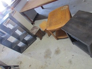 lot 79 image: Furniture