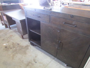 lot 84 image: Beverage Cart & Desk