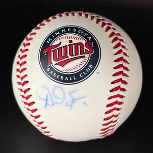 lot 27 image: Denard Span Signed Minnesota Twins Rawlings OMLB Selig Baseball