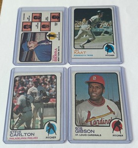 lot 81C image: 1973 4 Card Stars Lot - Bob Gibson, Steve Carlton, Jim Kaat, Yogi Berra Vintage Baseball Cards