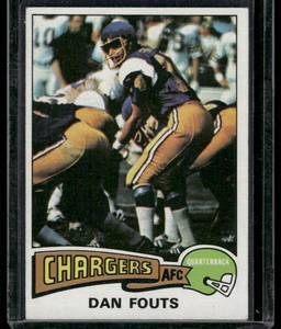lot 71D image: Dan Fouts RC   1975 Topps #367 San Diego Chargers Football Card