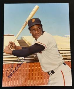 lot 85 image: Bobby Bonds Signed 8x10 Baseball Photo