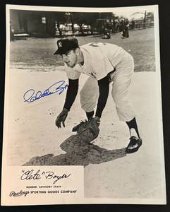 lot 92 image: Clete Boyer Signed 8x10 Baseball Photo