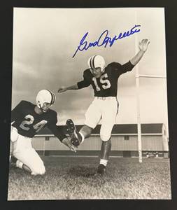 lot 94 image: Gino Cappelletti Signed 8x10 University of Minnesota Football Photo