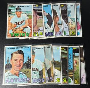 lot 114A image: 1967 Topps Baseball 15 Card Vintage Baseball Lot