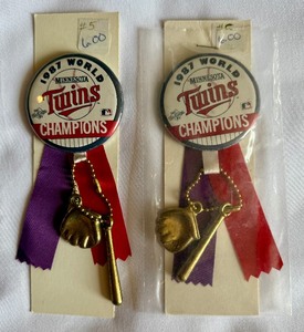 lot 144A image: (2) 1987 World Series Champions Minnesota Twins Vintage Button  Ribbon  Chain