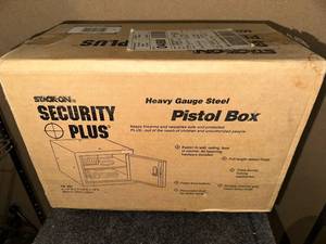 lot 40 image: Stack-On Security Plus Heavy Gauge Steel Pistol Box