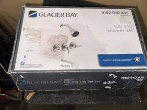 lot 47 image: Glacier Bay Aragon Chrome Tub and Shower Set