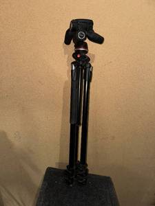 lot 59 image: Manfrotto 290 Dual Aluminum Tripod with Ball Head