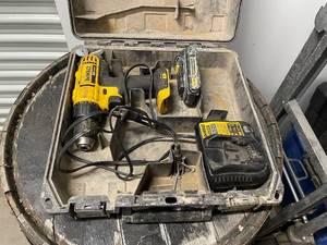 lot 73 image: Used DeWalt 20V Max Cordless Drill Kit with Battery and Charger