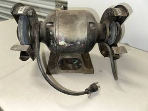 lot 199 image: Used Bench Grinder with Dual Grinding Wheels
