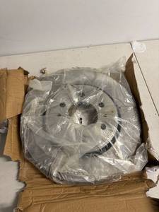 lot 100 image: Open-Box Pair of Brake Rotors in Protective Packaging
