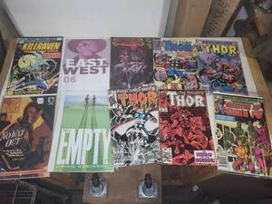 lot 275 image: Collection of 15 Assorted Comic Books Featuring Marvel and DC Characters