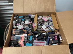 lot 169 image: Large Collection of Assorted Makeup from Maybelline and CoverGirl