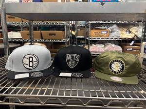 lot 216 image: Set of 3 Brooklyn Nets Mitchell & Ness Fitted Caps