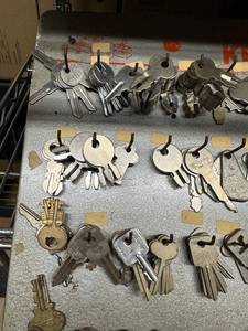 lot 231 image: Lot of Assorted Lock and Key Blanks
