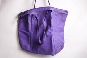 lot 36 image: Purple Faux Leather Tote Bag