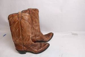lot A-45 image: Vintage Brown Leather Cowboy Boots