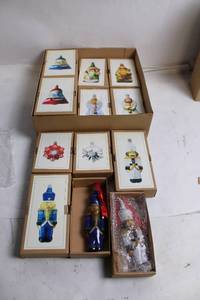 lot 87 image: Set of 12 Handpainted Glass Christmas Ornaments