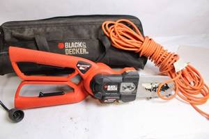 lot 103 image: Black & Decker Alligator Lopper Chainsaw with Carrying Case and Extension Cord